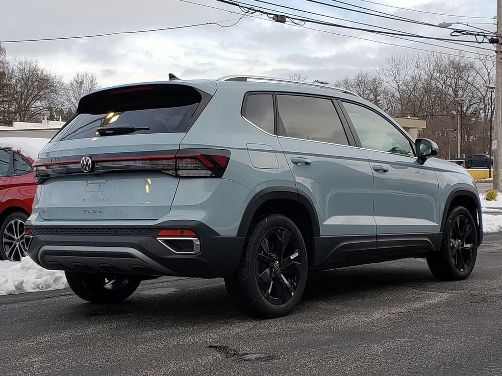 New 2026 Volkswagen Taos 1.5T SE SUV