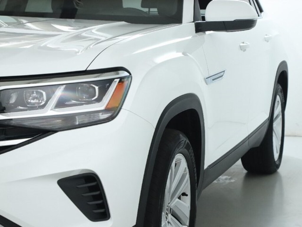 Used 2022 Volkswagen Atlas Cross Sport 2.0T SE w/Technology SUV