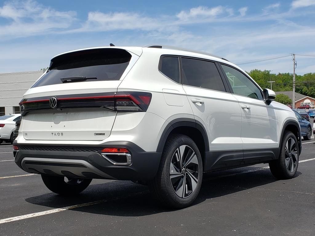 New 2026 Volkswagen Taos 1.5T SE SUV