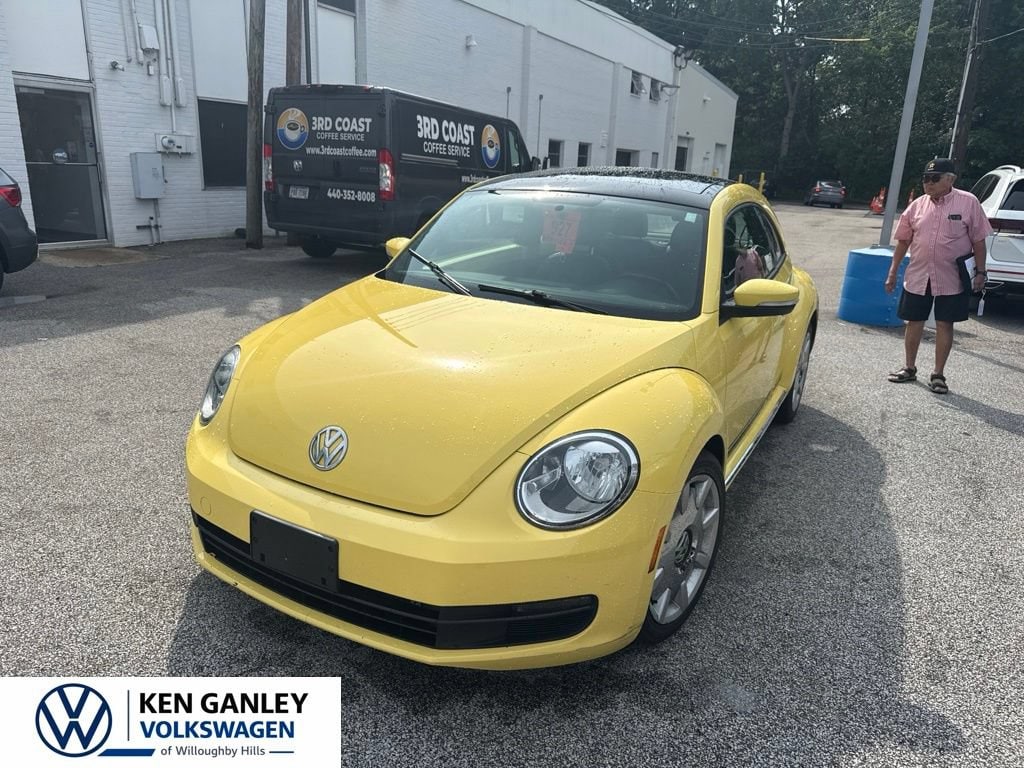 Used 2012 Volkswagen Beetle 2.5L Hatchback
