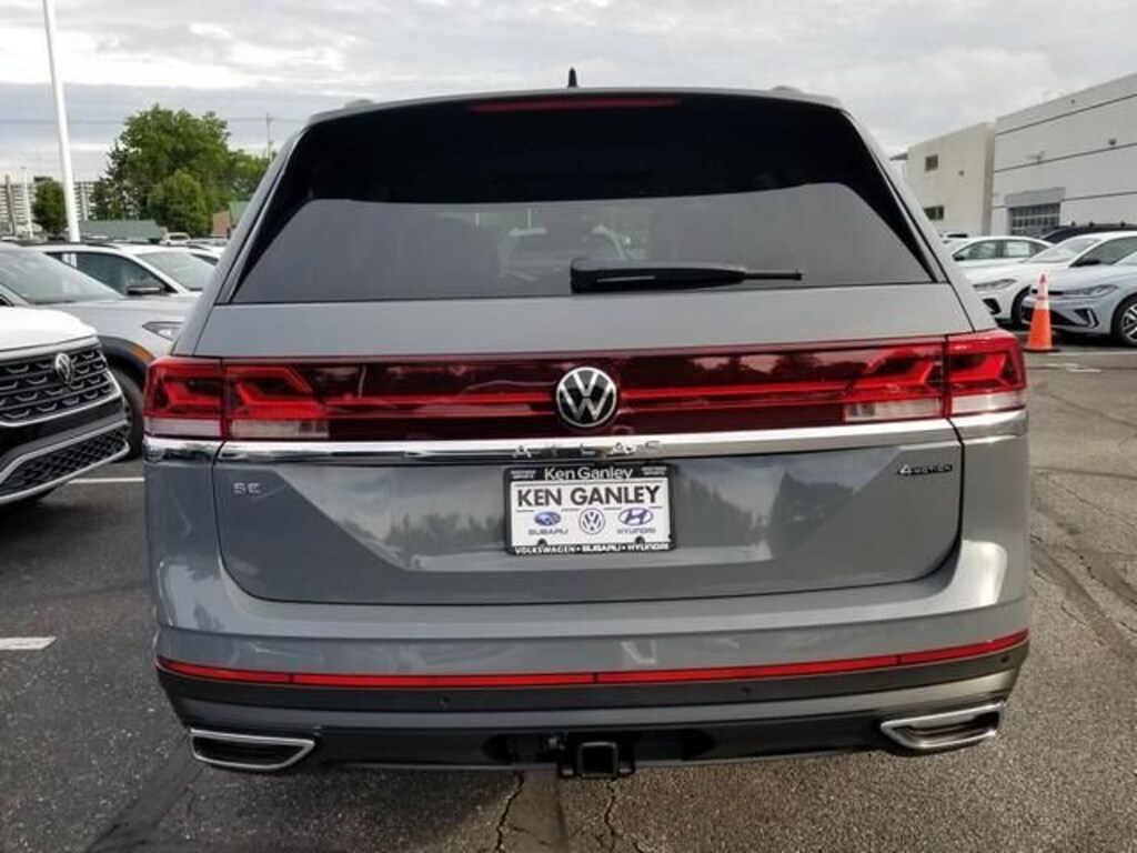 New 2026 Volkswagen Atlas SE w/Technology SUV