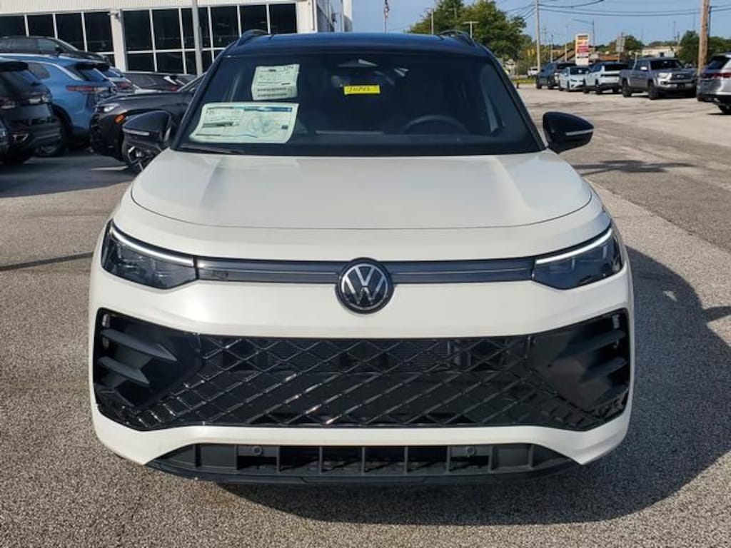 New 2026 Volkswagen Tiguan SE R-Line Black SUV