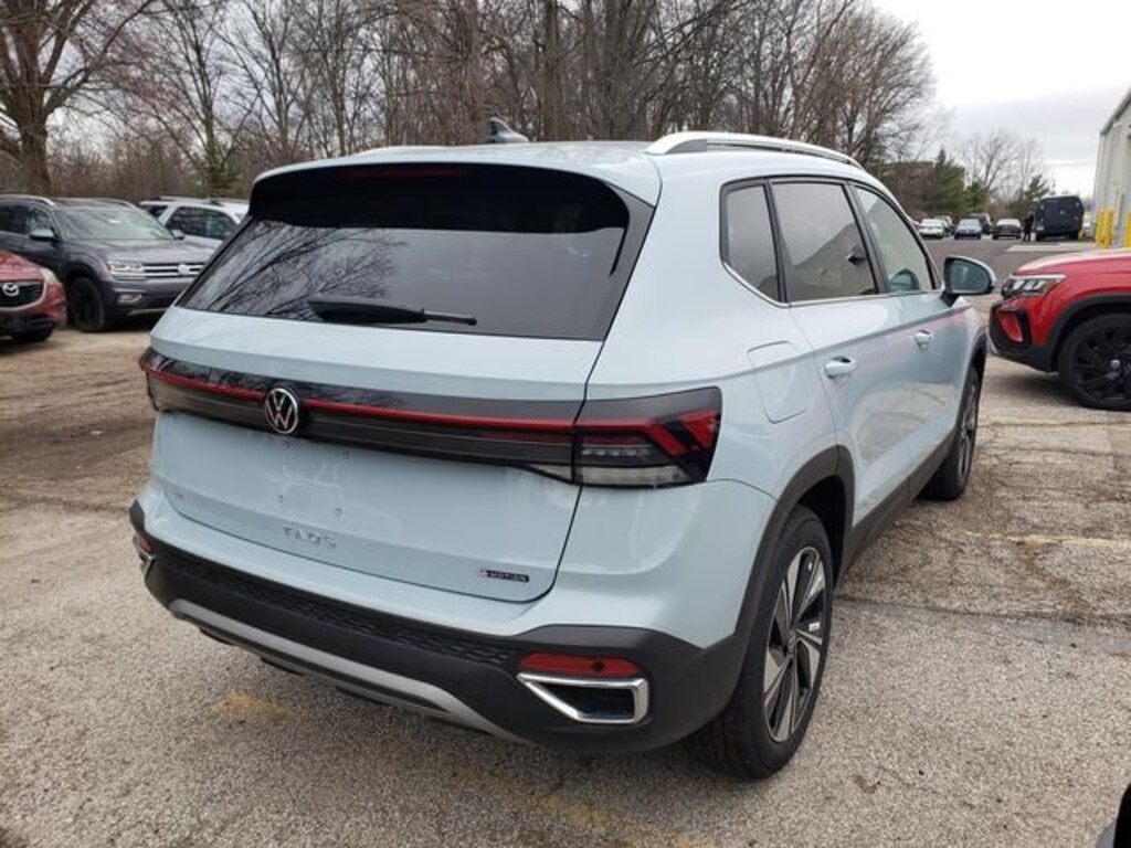 New 2026 Volkswagen Taos 1.5T SE SUV