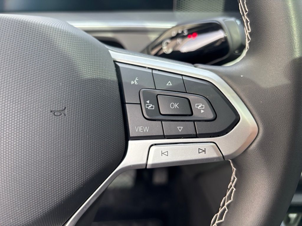 2025 Volkswagen Tiguan SE - Photo 21