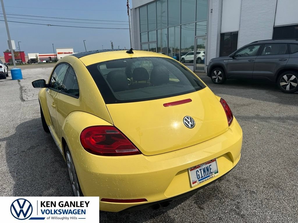 Used 2012 Volkswagen Beetle 2.5L Hatchback