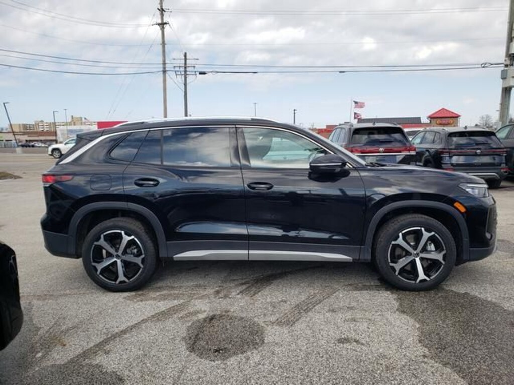 New 2026 Volkswagen Tiguan 2.0T SE SUV