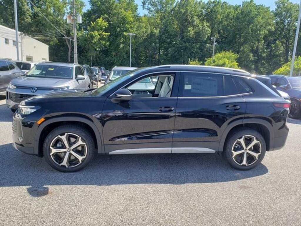 New 2026 Volkswagen Tiguan SE SUV