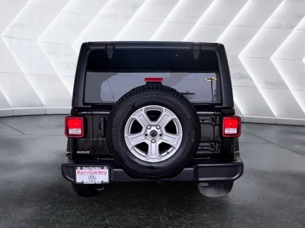 Used 2021 Jeep Wrangler Sport SUV