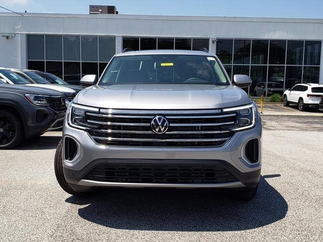 2025 Volkswagen Atlas SE Technology photo 2