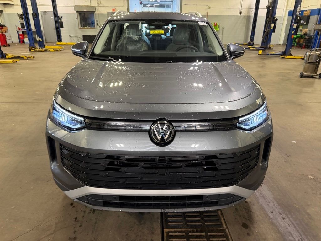 New 2026 Volkswagen Tiguan 2.0T SE SUV