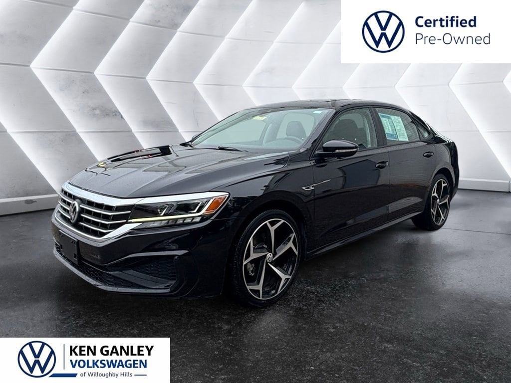 2020 Volkswagen Passat 2.0T R-Line Auto's photo