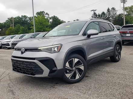 2025 Volkswagen Taos 1.5T SE SUV