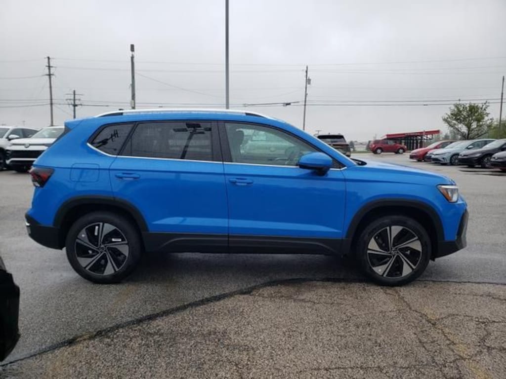 New 2026 Volkswagen Taos 1.5T SE SUV