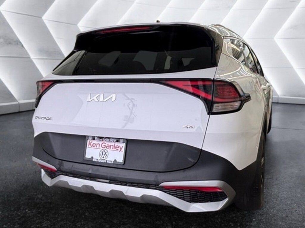 Used 2023 Kia Sportage EX SUV