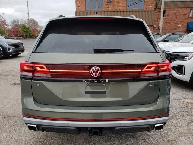 2025 Volkswagen Atlas Peak Edition photo 4
