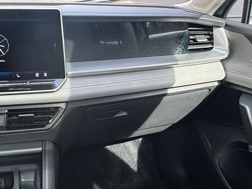2025 Volkswagen Tiguan SE - Photo 15