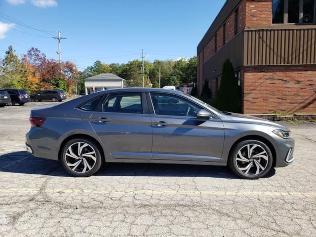 New 2026 Volkswagen Jetta 1.5T SEL Sedan