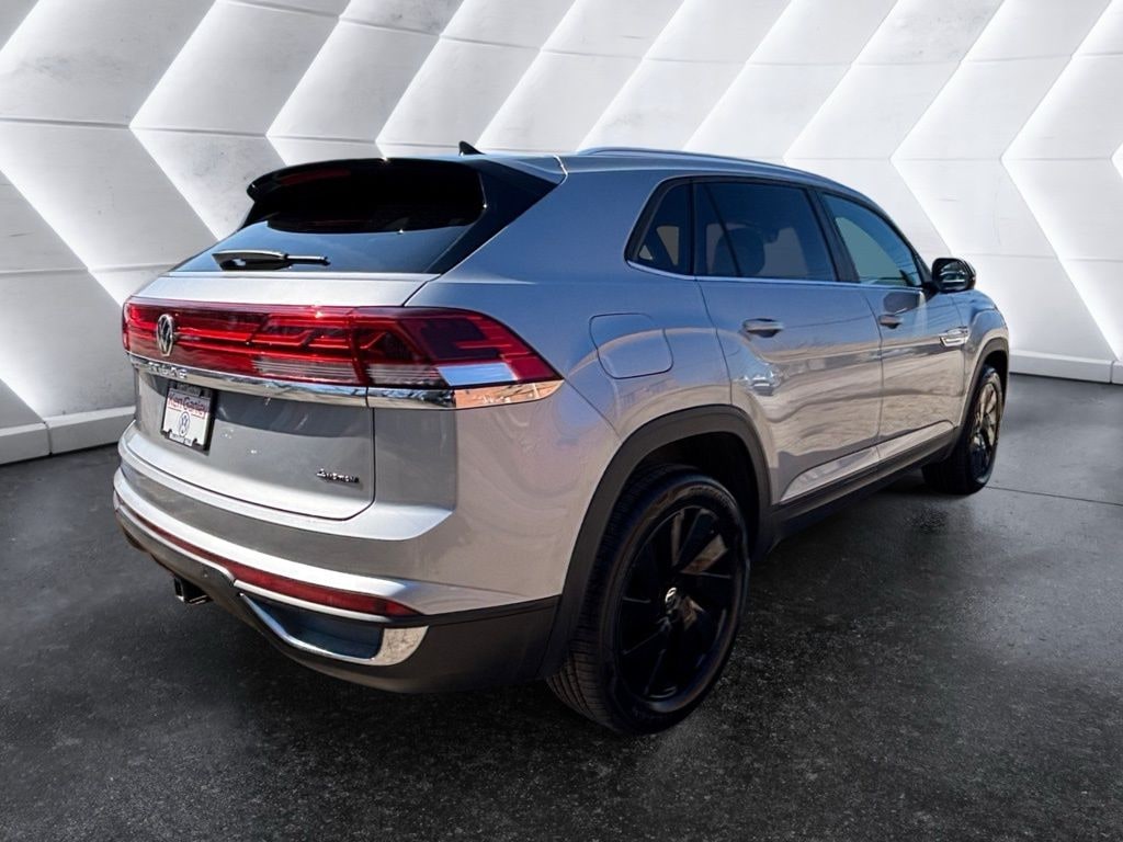 New 2026 Volkswagen Atlas Cross Sport 2.0T SE w/Technology SUV