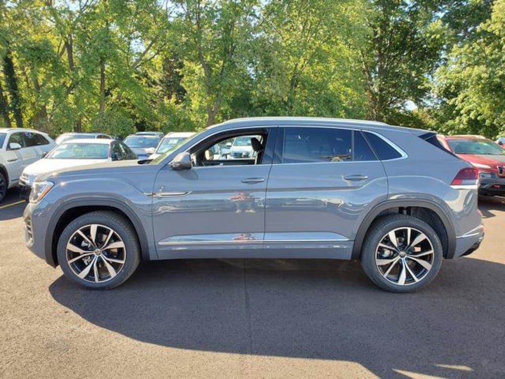 New 2026 Volkswagen Atlas Cross Sport SEL Premium R-Line SUV