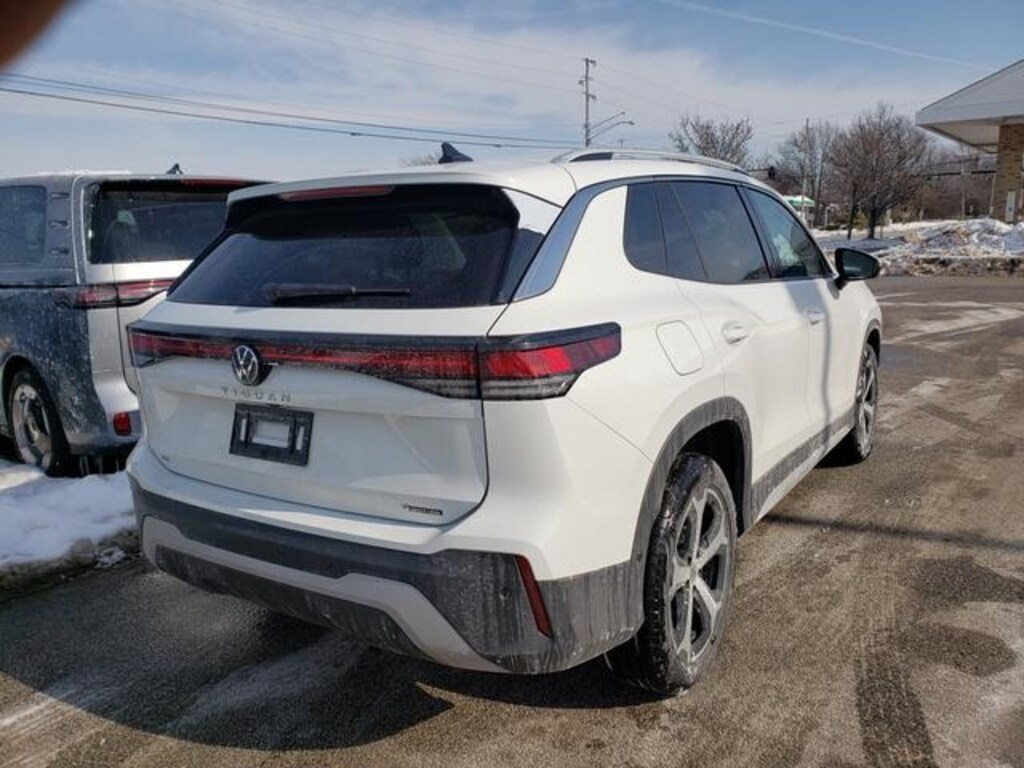New 2026 Volkswagen Tiguan 2.0T SE SUV