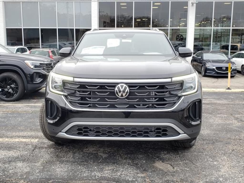 New 2026 Volkswagen Atlas Cross Sport 2.0T SE w/Technology SUV