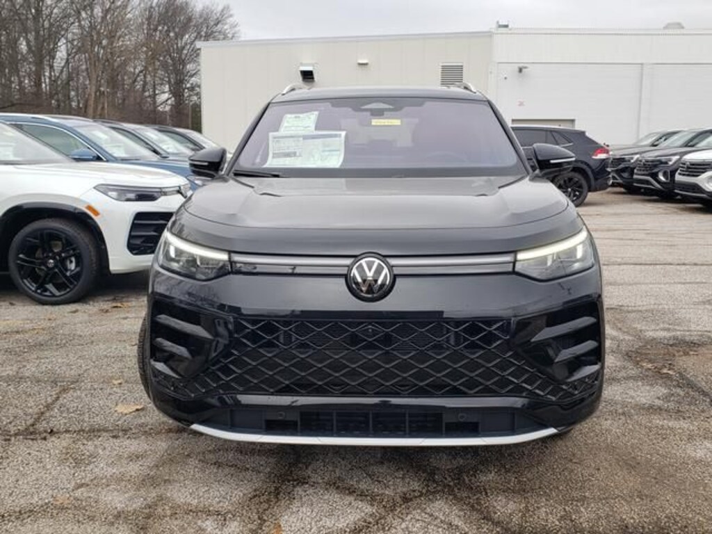 New 2026 Volkswagen Tiguan 2.0T SEL R-Line Turbo SUV