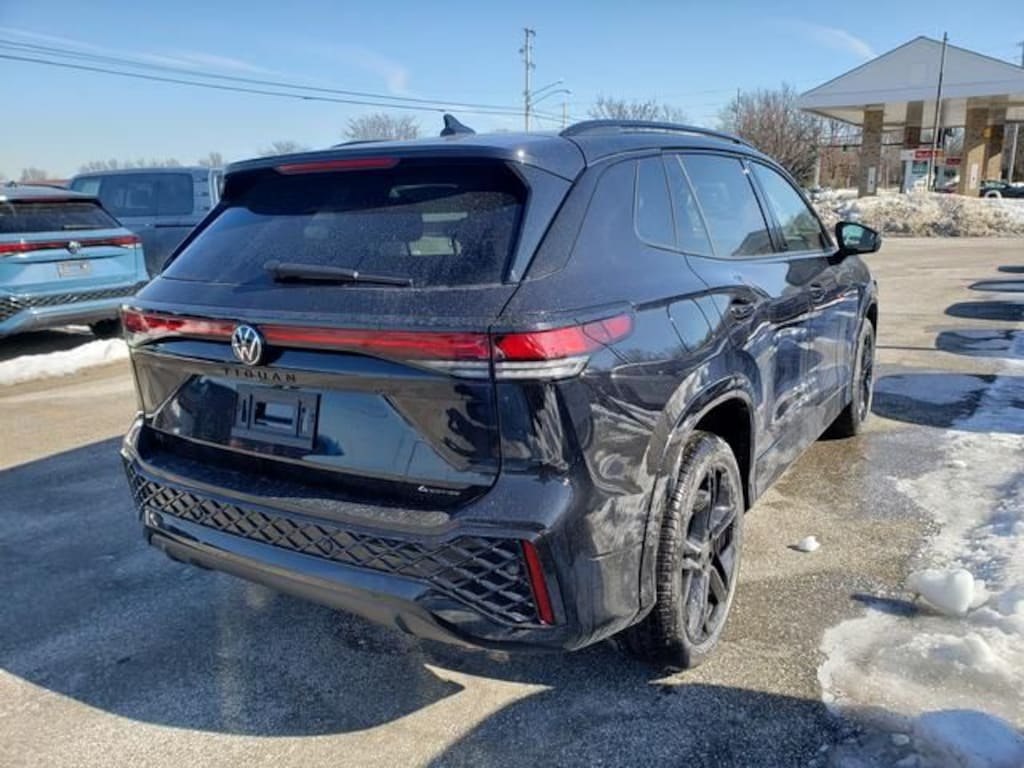New 2026 Volkswagen Tiguan 2.0T SE R-Line Black SUV