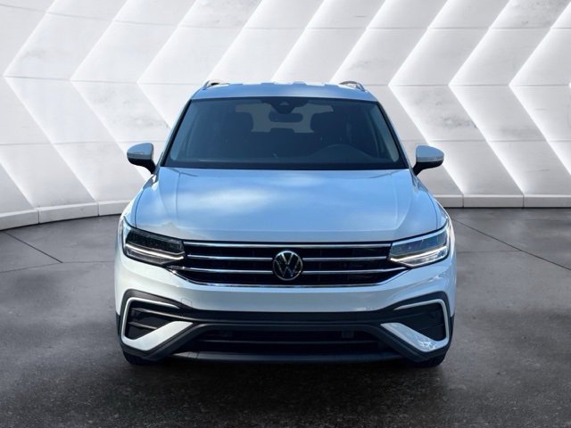 2022 Volkswagen Tiguan SE photo 2