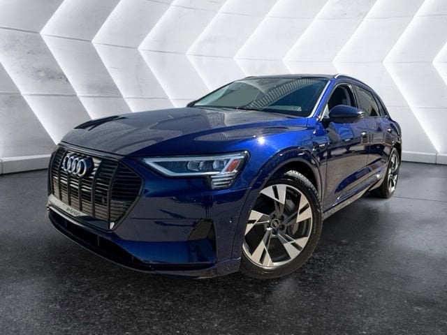 2022 Audi e-tron Premium