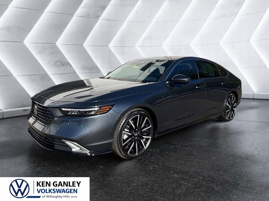 2025 Honda Accord Hybrid Touring's photo