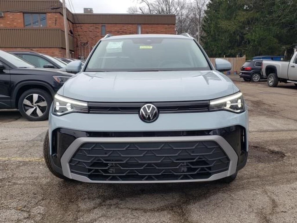 New 2026 Volkswagen Taos 1.5T SE SUV