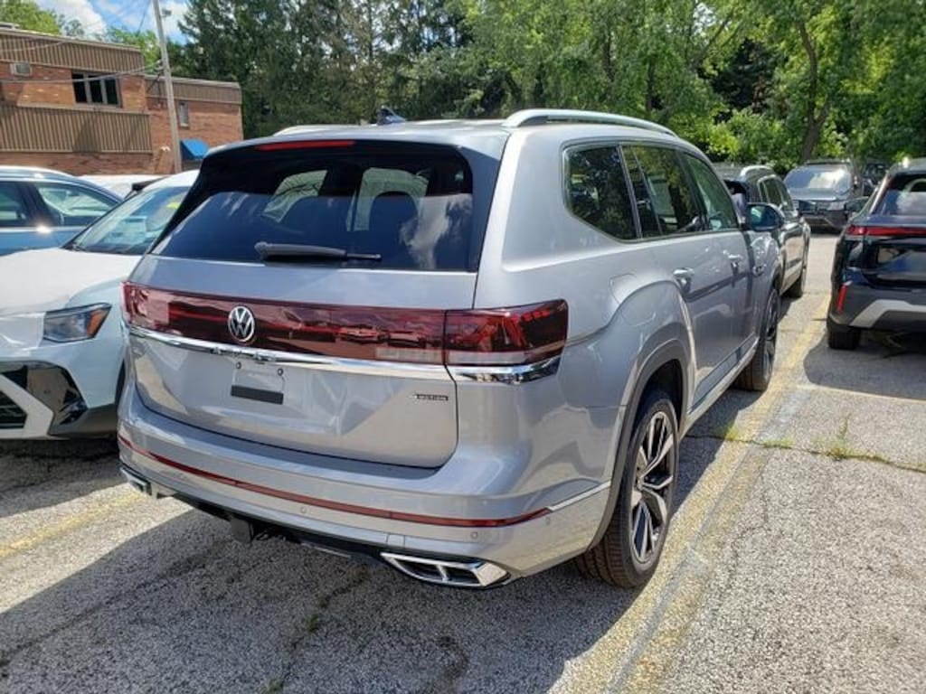 New 2025 Volkswagen Atlas 2.0T SEL Premium R-Line SUV