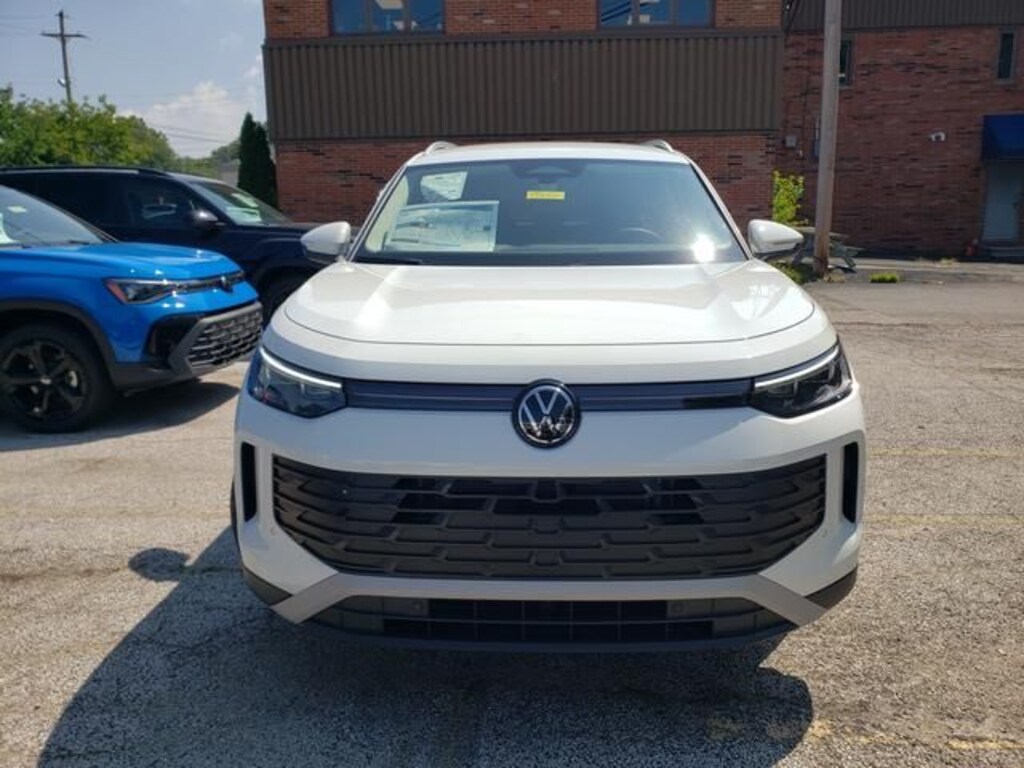 New 2026 Volkswagen Tiguan SE SUV