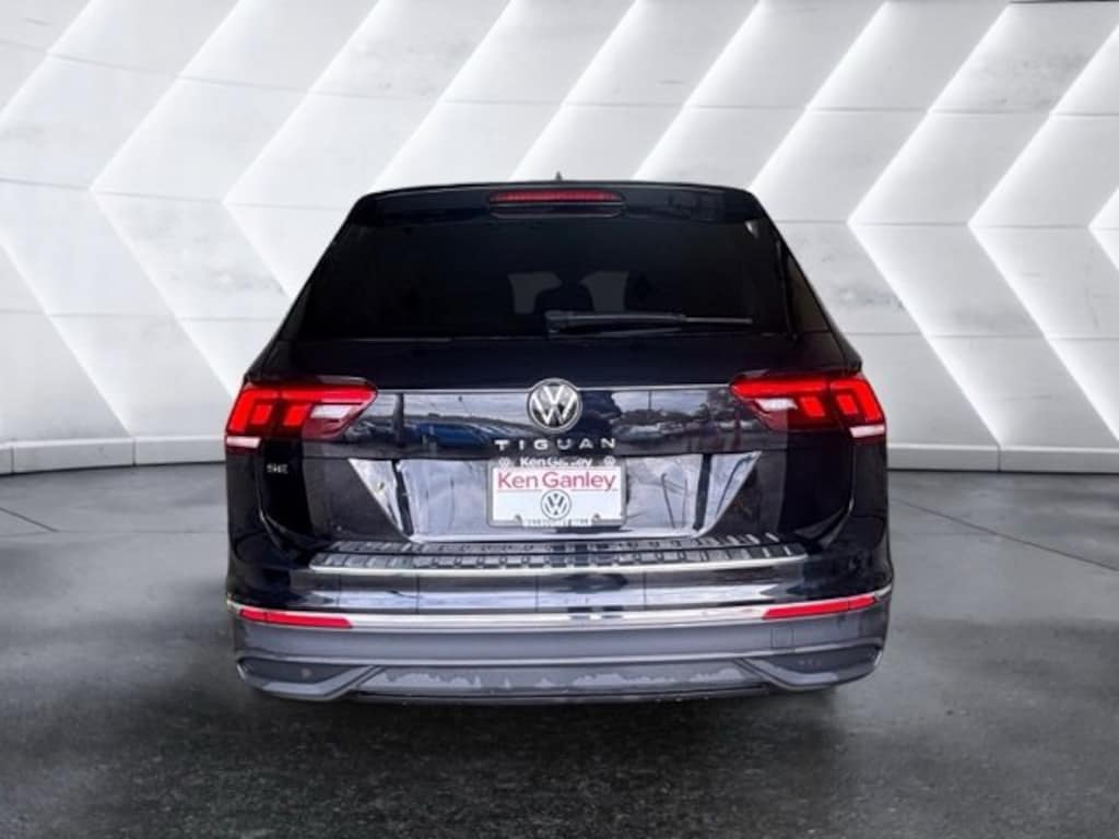 Used 2023 Volkswagen Tiguan 2.0T SE SUV