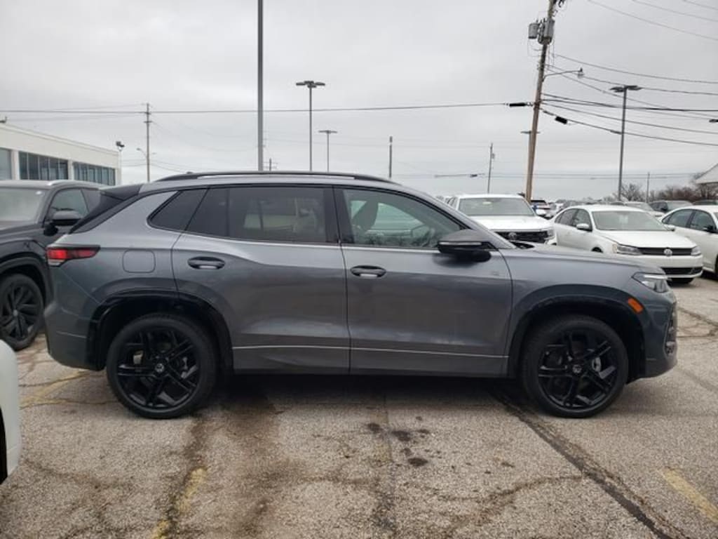 New 2026 Volkswagen Tiguan 2.0T SE R-Line Black SUV