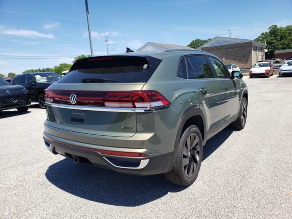 New 2026 Volkswagen Atlas Cross Sport 2.0T SE w/Technology SUV