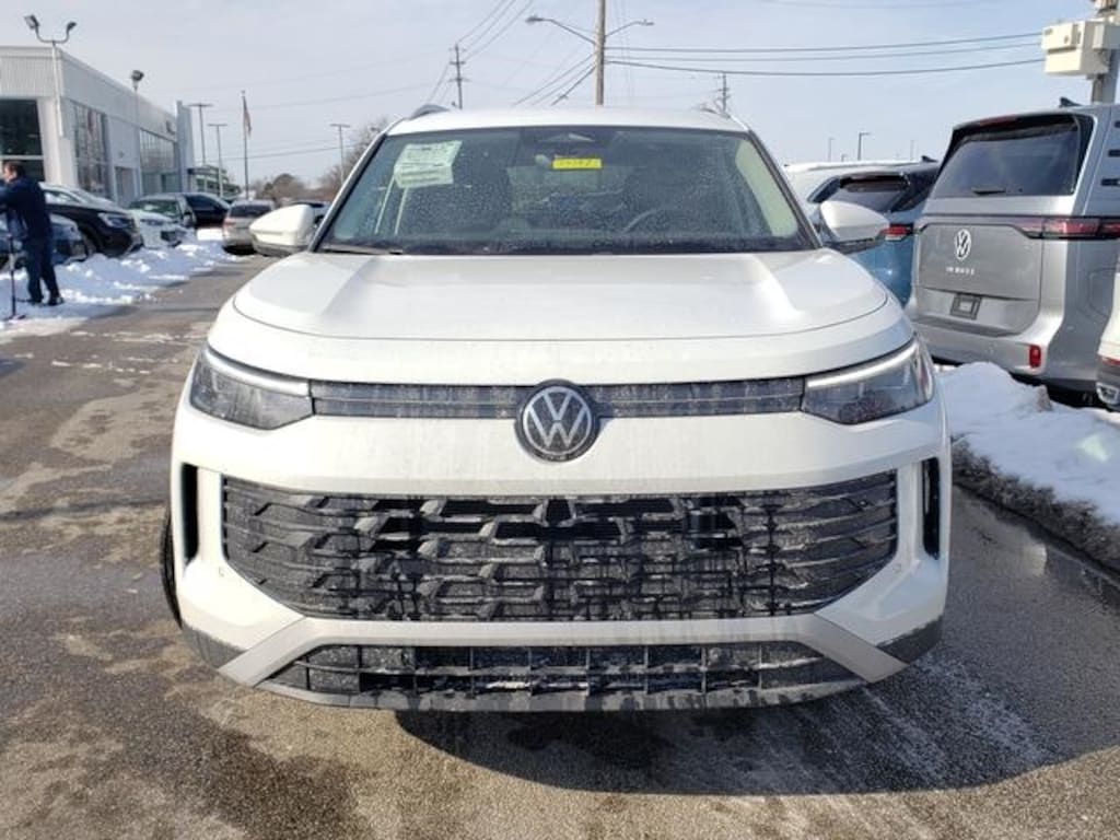 New 2026 Volkswagen Tiguan 2.0T SE SUV