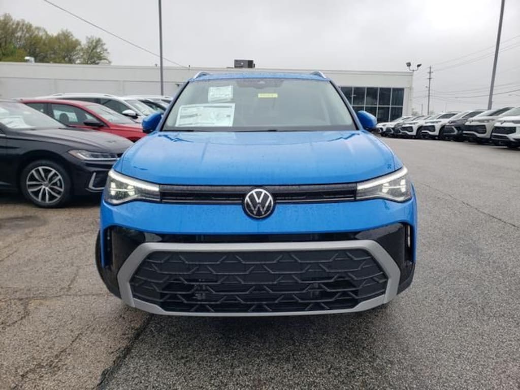New 2026 Volkswagen Taos 1.5T SE SUV