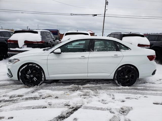2025 Volkswagen Jetta 1.5T SE photo 2