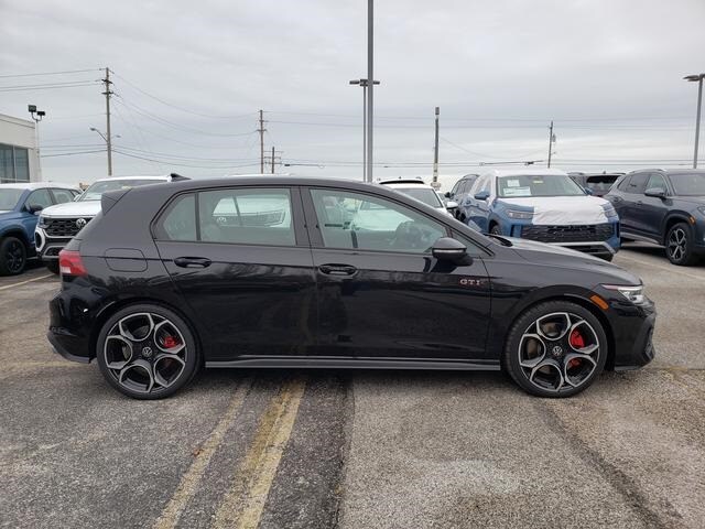 2026 Volkswagen Golf GTI Autobahn photo 2