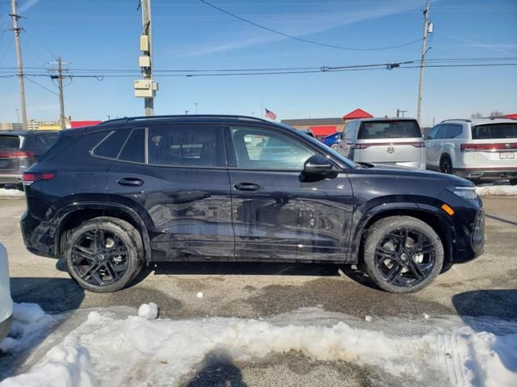 New 2026 Volkswagen Tiguan 2.0T SE R-Line Black SUV