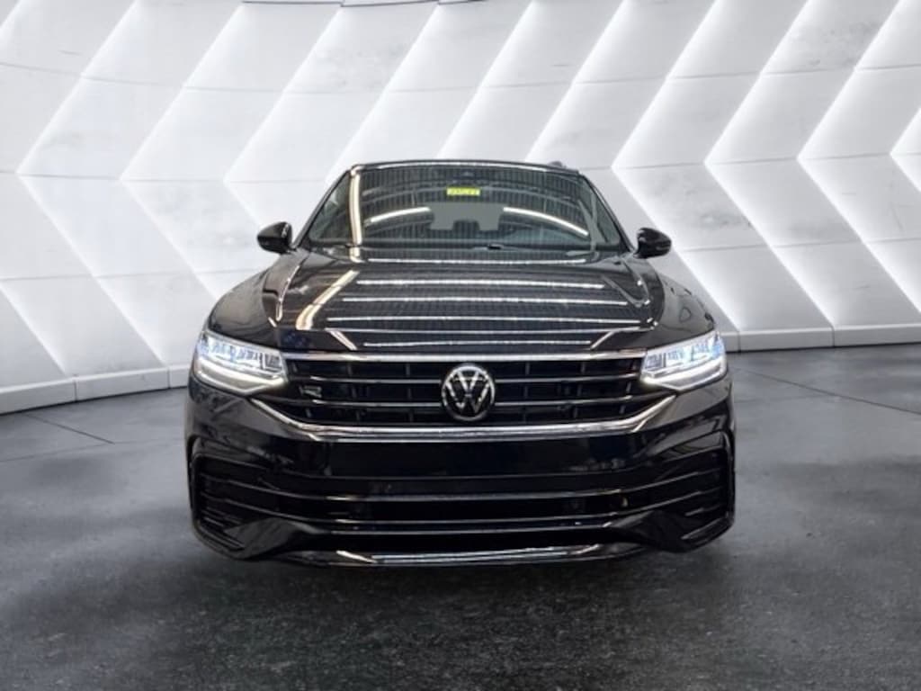Used 2022 Volkswagen Tiguan 2.0T SE R-Line Black SUV