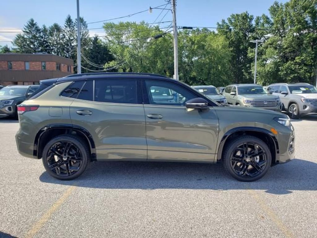 New 2026 Volkswagen Tiguan 2.0T SE R-Line Black SUV