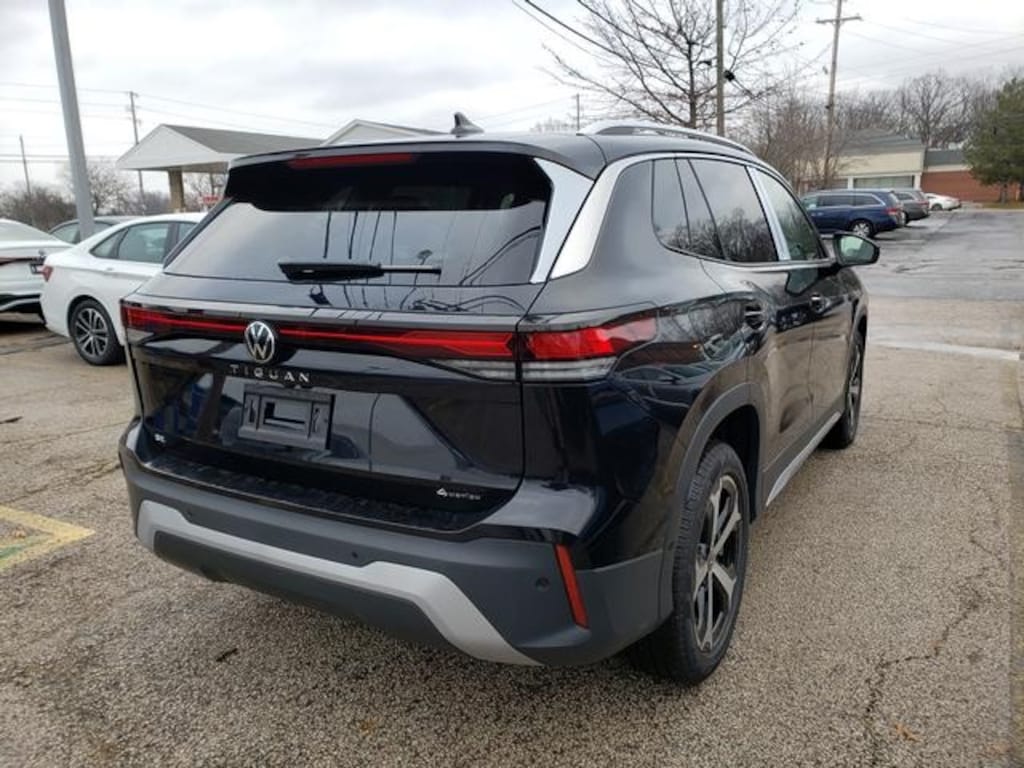 New 2026 Volkswagen Tiguan 2.0T SE SUV