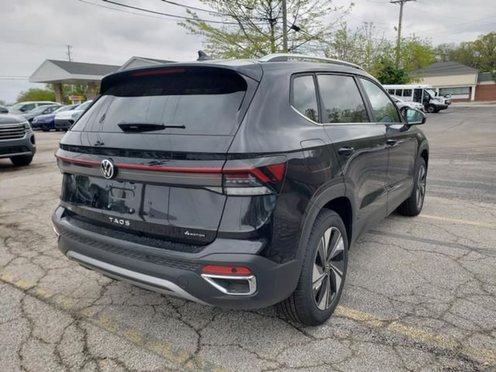 New 2026 Volkswagen Taos 1.5T SE SUV