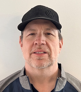 Staff member Eric Thompson from ID_56c96d2a8249