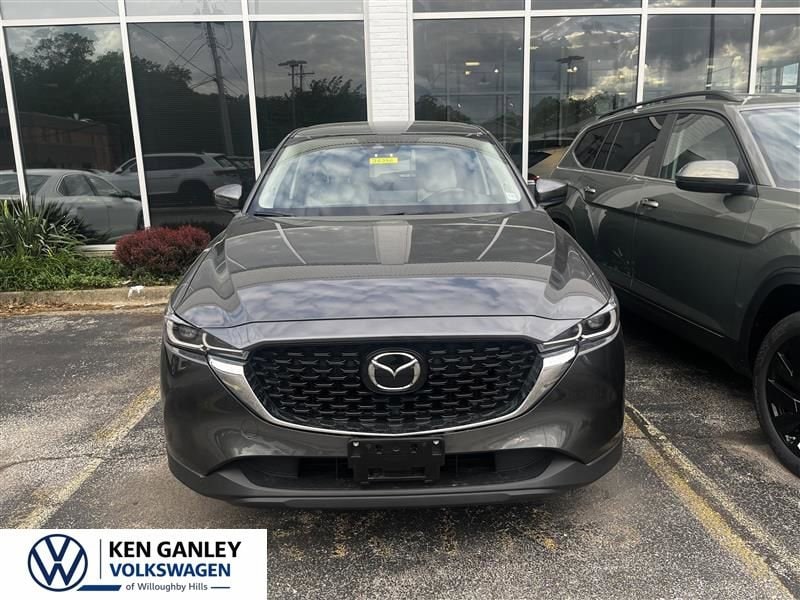2023 Mazda CX-5 S Preferred package Auto AWD's photo