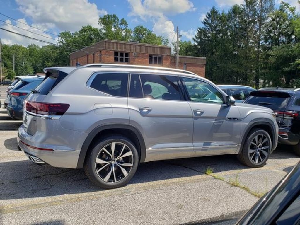 New 2025 Volkswagen Atlas 2.0T SEL Premium R-Line SUV