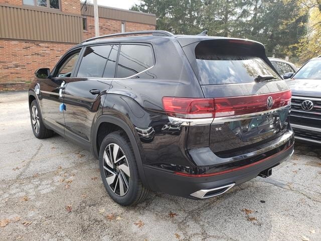 2025 Volkswagen Atlas SE Technology photo 3