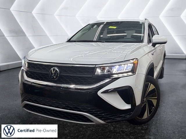 2023 Volkswagen Taos SE's photo